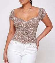 Load image into Gallery viewer, Off Shoulder Floral Top
