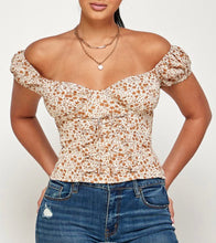 Load image into Gallery viewer, Off Shoulder Floral Top
